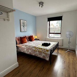 Camera economica con letto king size